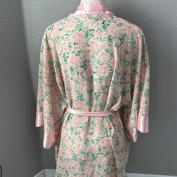 Victoria’s Secret Vintage Gold Label Sheer/Satin Trim Robe - Picture 5 of 7